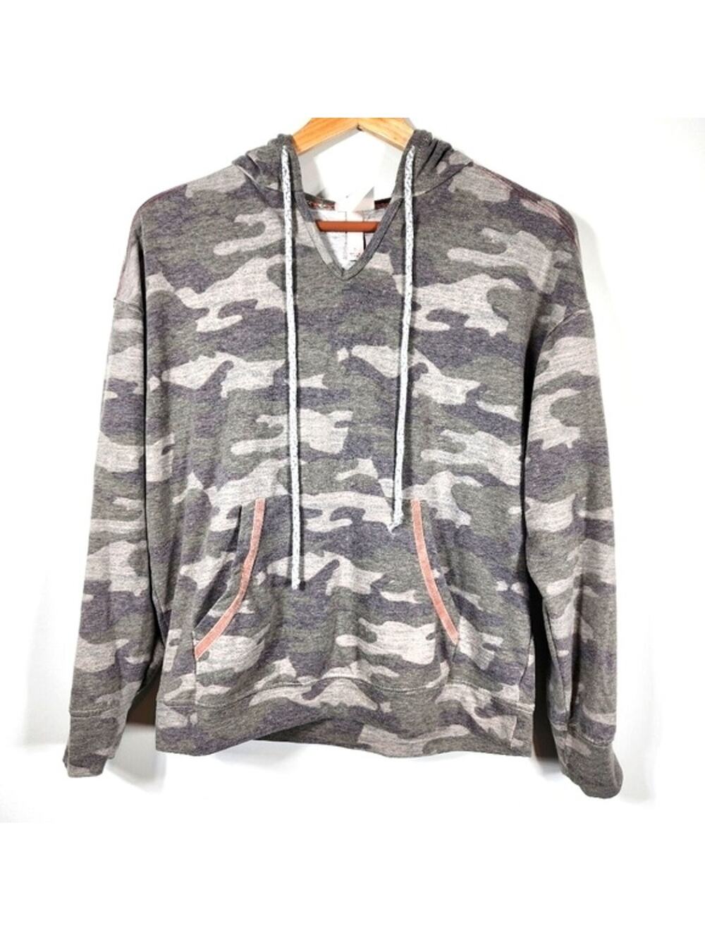 Knox Rose Camouflage Pullover Vneck Hoodie Sweatshirt Size Small